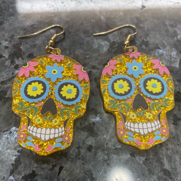2/$25 or 3/$35 NWOT Dia De Los Muertos & Halloween sugar skull earrings - Picture 1 of 9